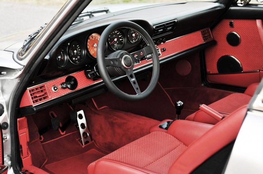  Porsche 911 Restored by Singer 1991 года  (фото 18 из 58)